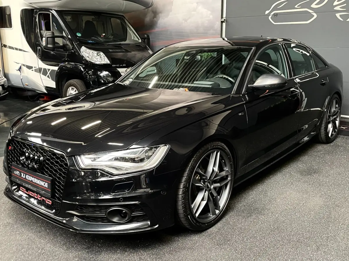 Limousine 4.0 TFSI quattro 570 PK KERAMIC GLASDAK HUD RS BEKLEDING