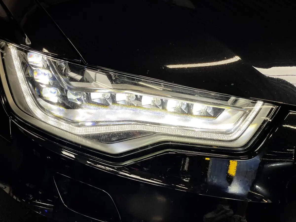 Limousine 4.0 TFSI quattro 570 PK KERAMIC GLASDAK HUD RS BEKLEDING