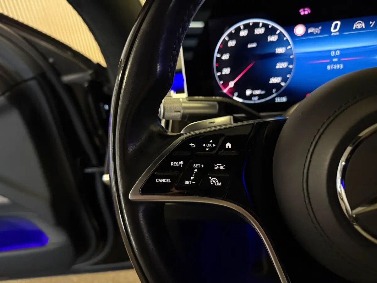 350d Exclusive-PANORAMA-MEMORY-HEAD UP-BURMESTER-ZEER COMPLEET-BTW AUTO-1e EIGENAAR-NPR. € 165.000