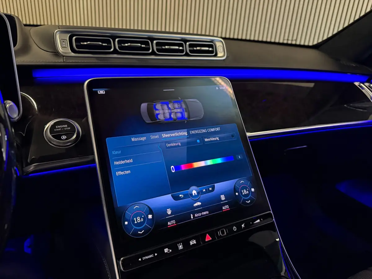 350d Exclusive-PANORAMA-MEMORY-HEAD UP-BURMESTER-ZEER COMPLEET-BTW AUTO-1e EIGENAAR-NPR. € 165.000