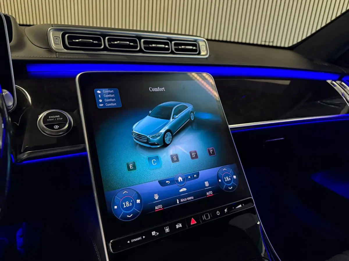 350d Exclusive-PANORAMA-MEMORY-HEAD UP-BURMESTER-ZEER COMPLEET-BTW AUTO-1e EIGENAAR-NPR. € 165.000