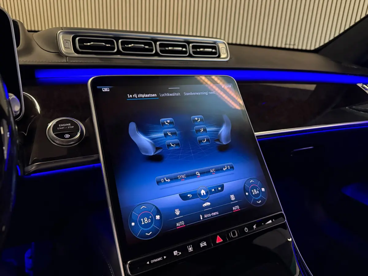 350d Exclusive-PANORAMA-MEMORY-HEAD UP-BURMESTER-ZEER COMPLEET-BTW AUTO-1e EIGENAAR-NPR. € 165.000