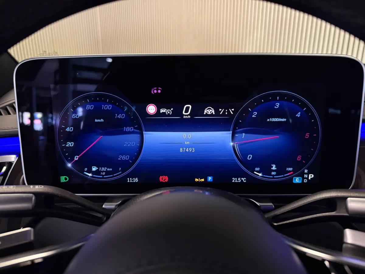 350d Exclusive-PANORAMA-MEMORY-HEAD UP-BURMESTER-ZEER COMPLEET-BTW AUTO-1e EIGENAAR-NPR. € 165.000