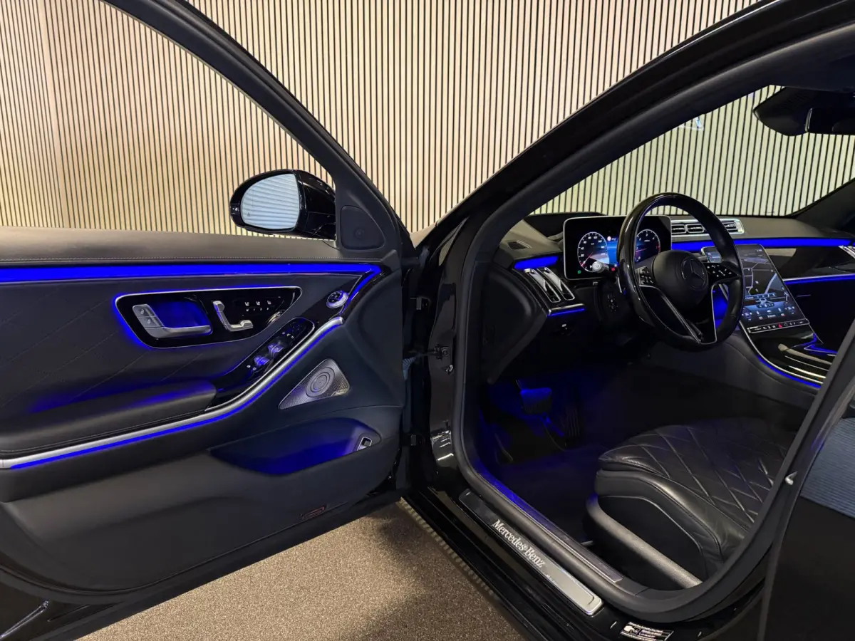 350d Exclusive-PANORAMA-MEMORY-HEAD UP-BURMESTER-ZEER COMPLEET-BTW AUTO-1e EIGENAAR-NPR. € 165.000