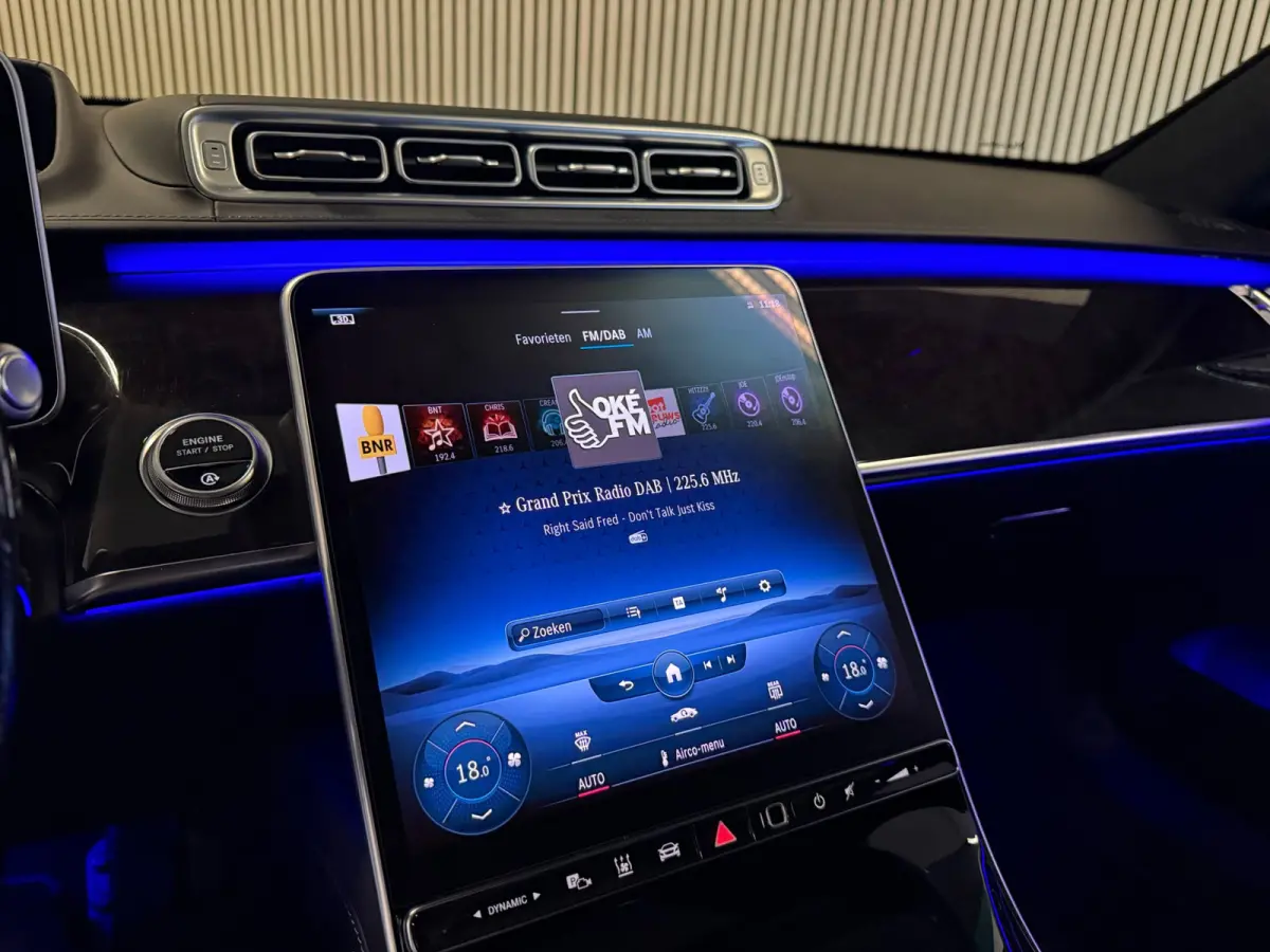 350d Exclusive-PANORAMA-MEMORY-HEAD UP-BURMESTER-ZEER COMPLEET-BTW AUTO-1e EIGENAAR-NPR. € 165.000