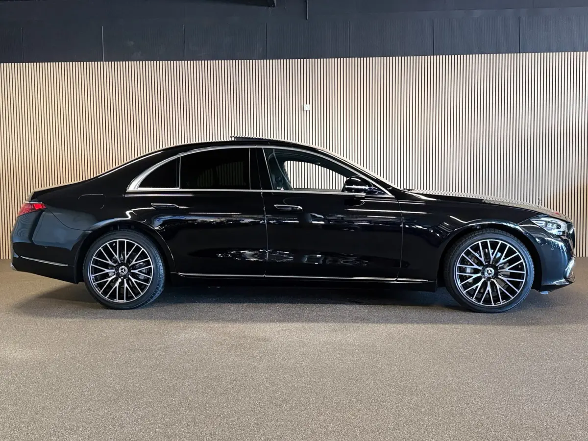 350d Exclusive-PANORAMA-MEMORY-HEAD UP-BURMESTER-ZEER COMPLEET-BTW AUTO-1e EIGENAAR-NPR. € 165.000