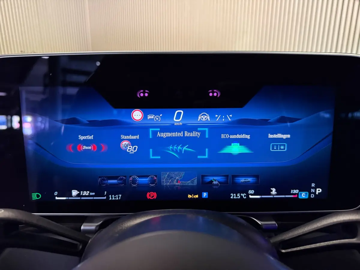 350d Exclusive-PANORAMA-MEMORY-HEAD UP-BURMESTER-ZEER COMPLEET-BTW AUTO-1e EIGENAAR-NPR. € 165.000