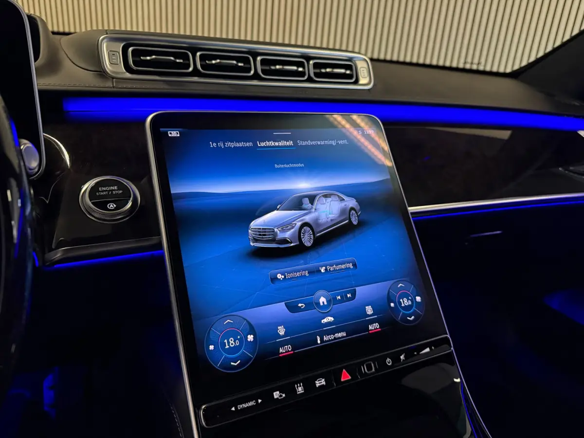 350d Exclusive-PANORAMA-MEMORY-HEAD UP-BURMESTER-ZEER COMPLEET-BTW AUTO-1e EIGENAAR-NPR. € 165.000