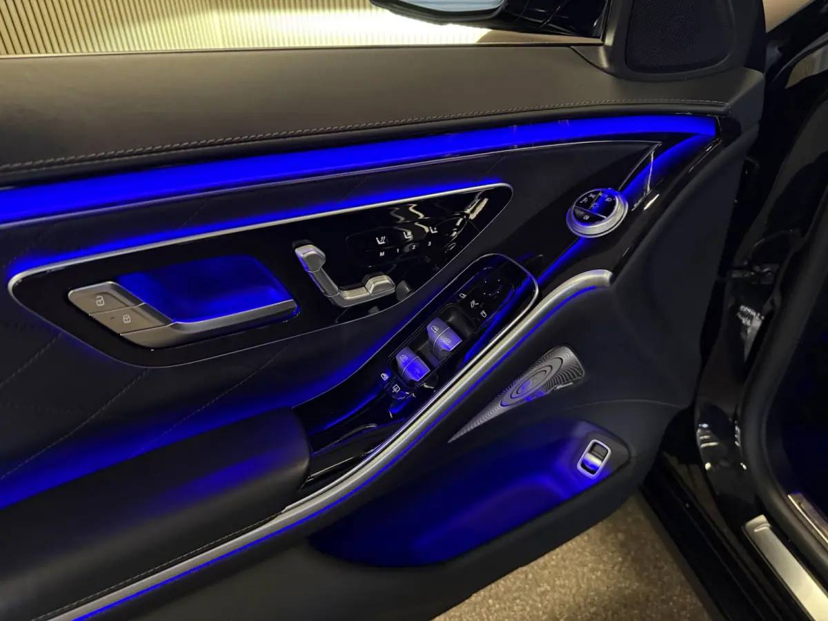350d Exclusive-PANORAMA-MEMORY-HEAD UP-BURMESTER-ZEER COMPLEET-BTW AUTO-1e EIGENAAR-NPR. € 165.000