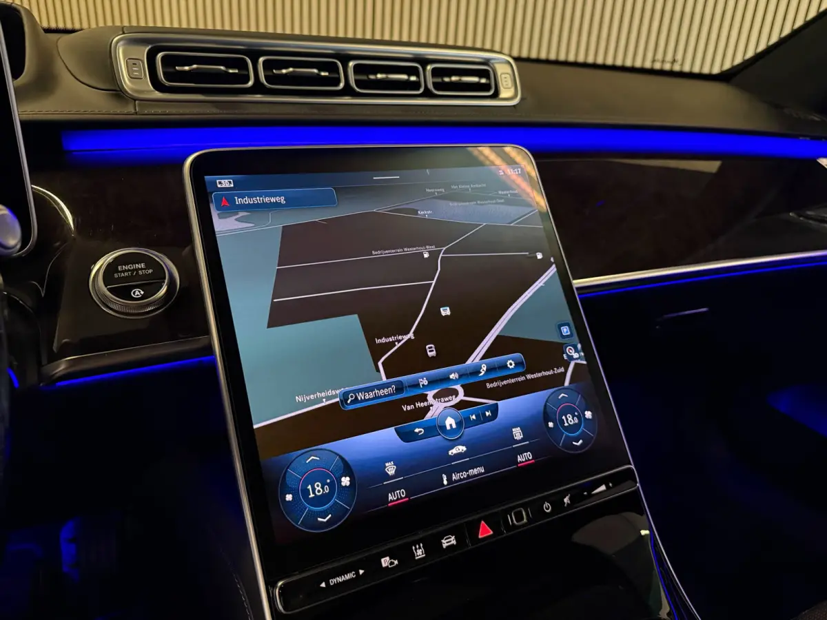 350d Exclusive-PANORAMA-MEMORY-HEAD UP-BURMESTER-ZEER COMPLEET-BTW AUTO-1e EIGENAAR-NPR. € 165.000