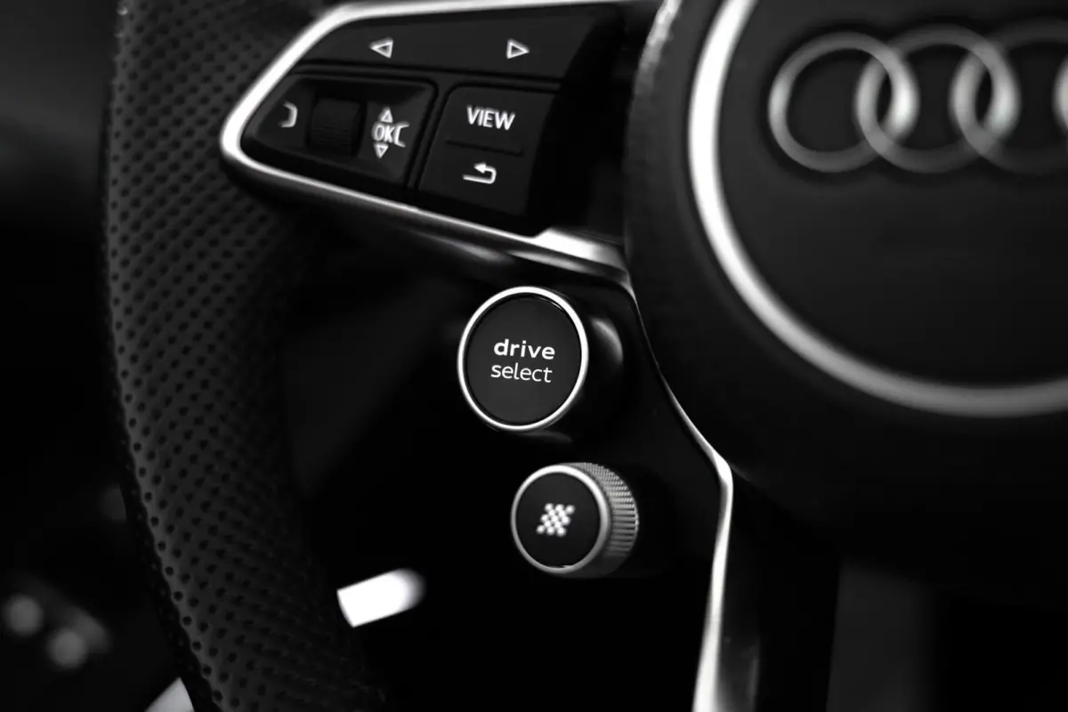 5.2 Performance Quattro / Dlr. ond. / Keramisch / Carbon Ext. / Carbon Int. / Camera / B&O