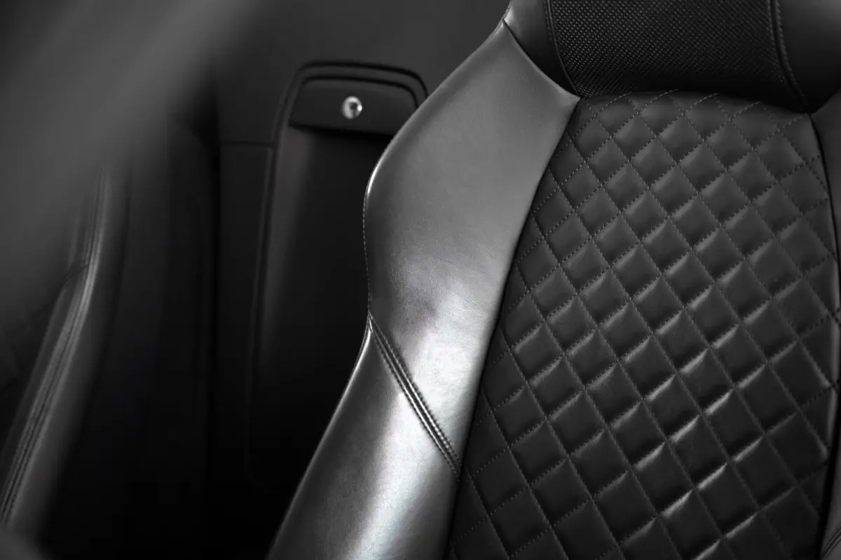 5.2 Performance Quattro / Dlr. ond. / Keramisch / Carbon Ext. / Carbon Int. / Camera / B&O