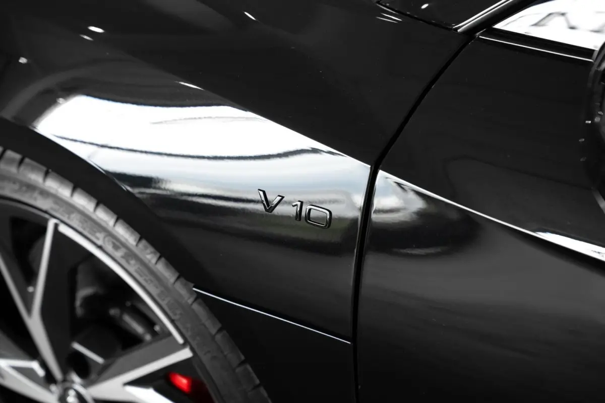 5.2 Performance Quattro / Dlr. ond. / Keramisch / Carbon Ext. / Carbon Int. / Camera / B&O