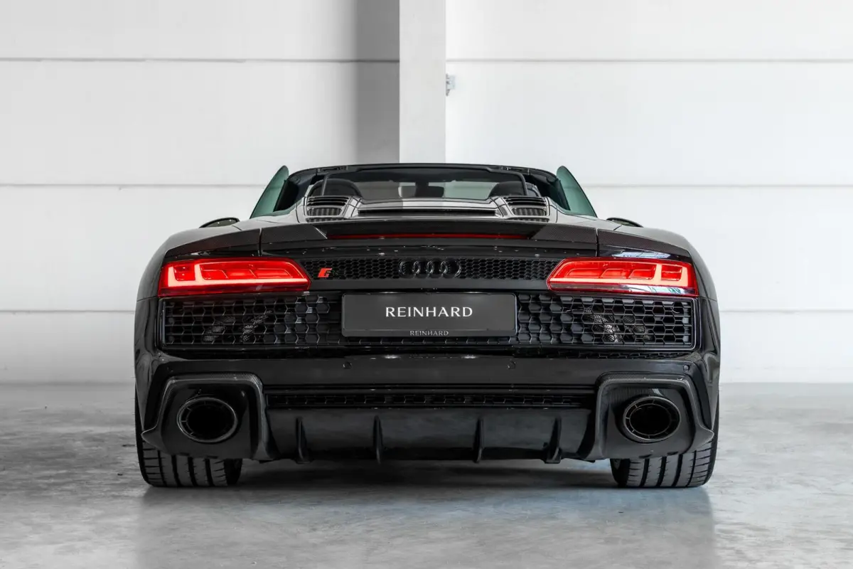 5.2 Performance Quattro / Dlr. ond. / Keramisch / Carbon Ext. / Carbon Int. / Camera / B&O