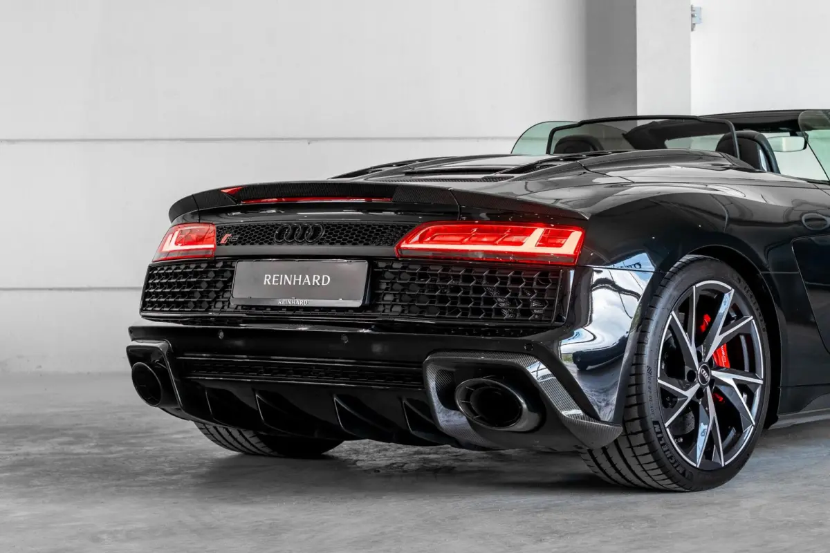 5.2 Performance Quattro / Dlr. ond. / Keramisch / Carbon Ext. / Carbon Int. / Camera / B&O