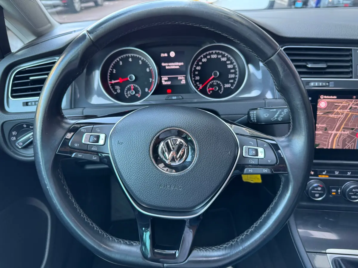 1.0 TSI Comfortline Pano Massage Navi Clima