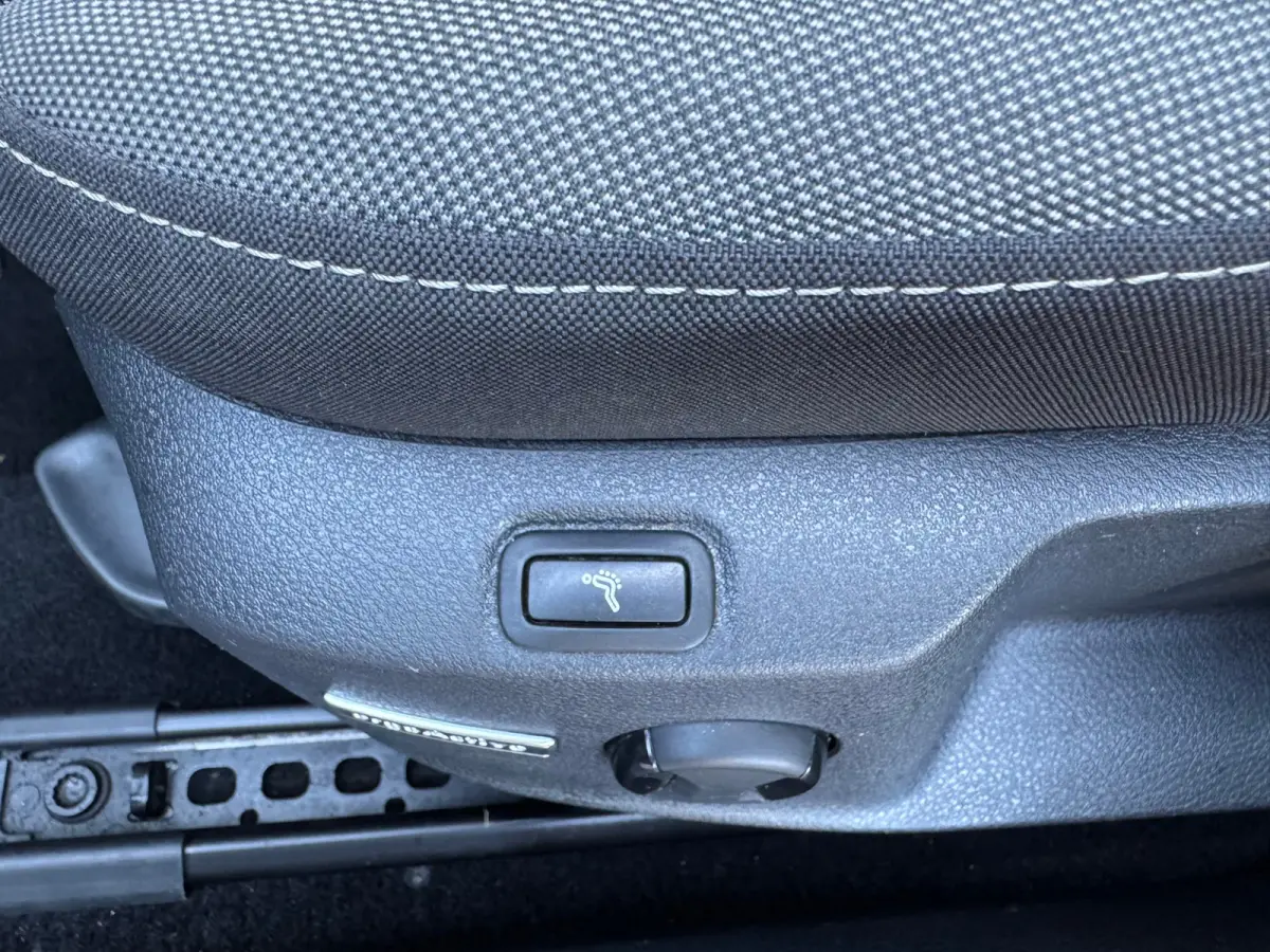 1.0 TSI Comfortline Pano Massage Navi Clima