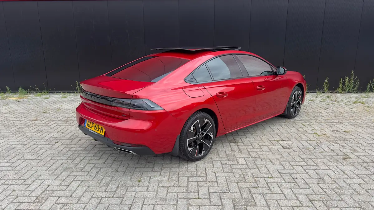 130PK GT Automaat | Lederen Bekleding | 2x Massagestoelen + Verwarming | Rondomzicht Camera | All Season Banden | 1e Eigenaar | Dealer Onderhouden | Adaptive Cruise Control | Navigatie | Dra