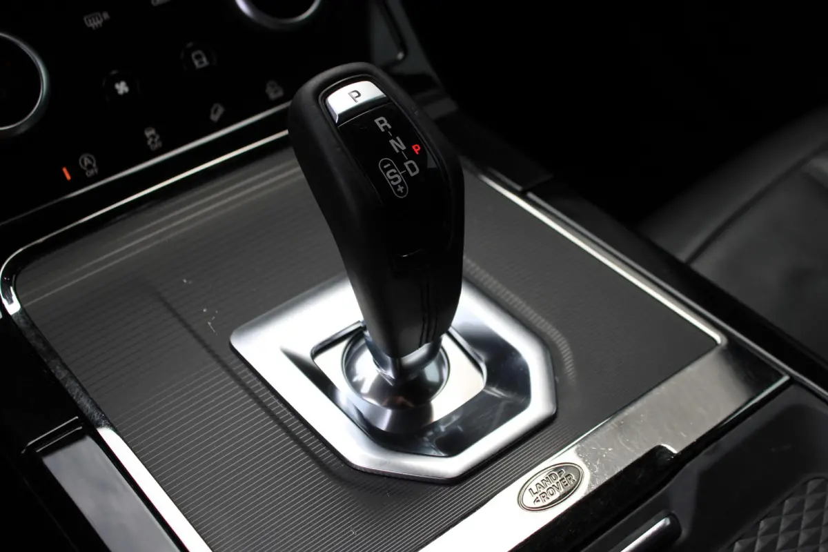 2.0 D180 AWD R-Dynamic HSE Facelift | Trekhaak | Memory | Surround View | 1e Eigenaar | LED | Leder | Dealer Onderhouden