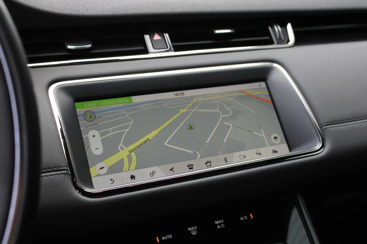 2.0 D180 AWD R-Dynamic HSE Facelift | Trekhaak | Memory | Surround View | 1e Eigenaar | LED | Leder | Dealer Onderhouden