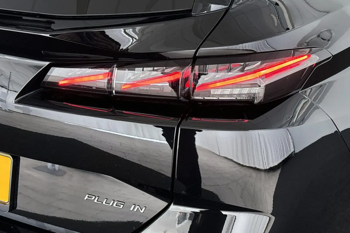 1.6 Plug-in Hybrid 195 GT Facelift Stuur-Stoelverwarming Camera Dodehoek