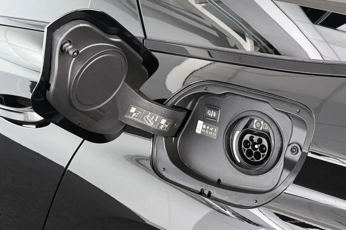 1.6 Plug-in Hybrid 195 GT Facelift Stuur-Stoelverwarming Camera Dodehoek