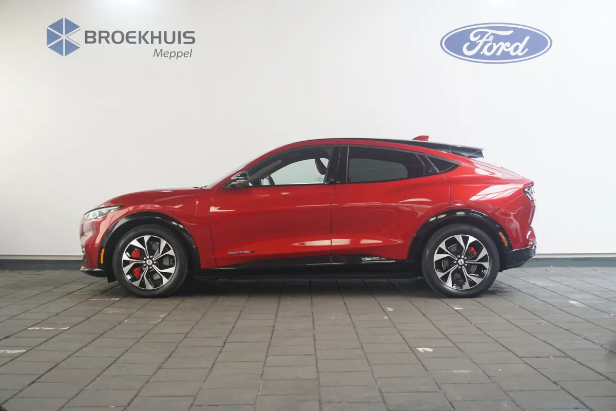 Extended AWD 98 kWh 92,5% SoH | Achteruitrijcamera | Apple Carplay/Android Auto|telefoonintegratie premium | Cruise control adaptief met Stop&Go en stuurhulp