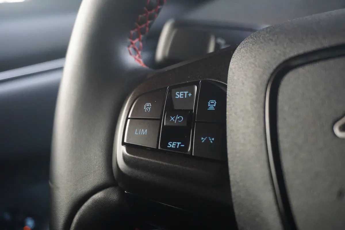 Extended AWD 98 kWh 92,5% SoH | Achteruitrijcamera | Apple Carplay/Android Auto|telefoonintegratie premium | Cruise control adaptief met Stop&Go en stuurhulp