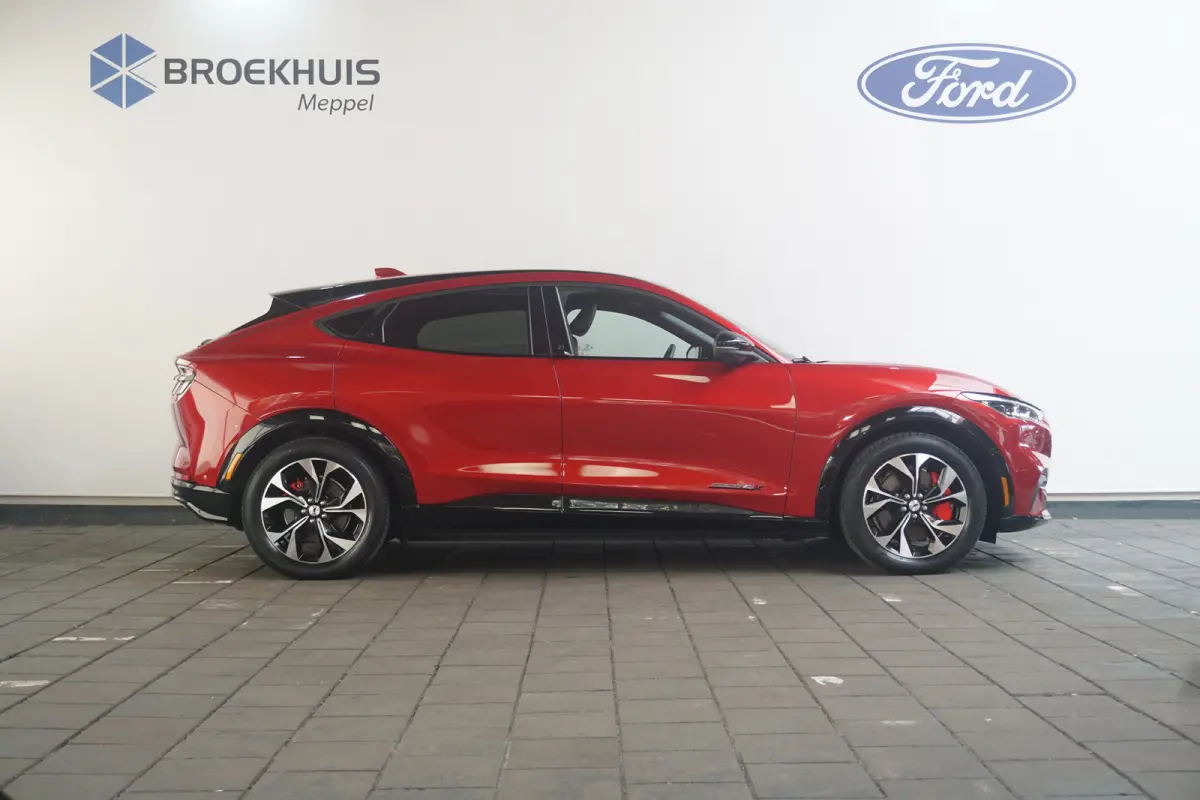 Extended AWD 98 kWh 92,5% SoH | Achteruitrijcamera | Apple Carplay/Android Auto|telefoonintegratie premium | Cruise control adaptief met Stop&Go en stuurhulp