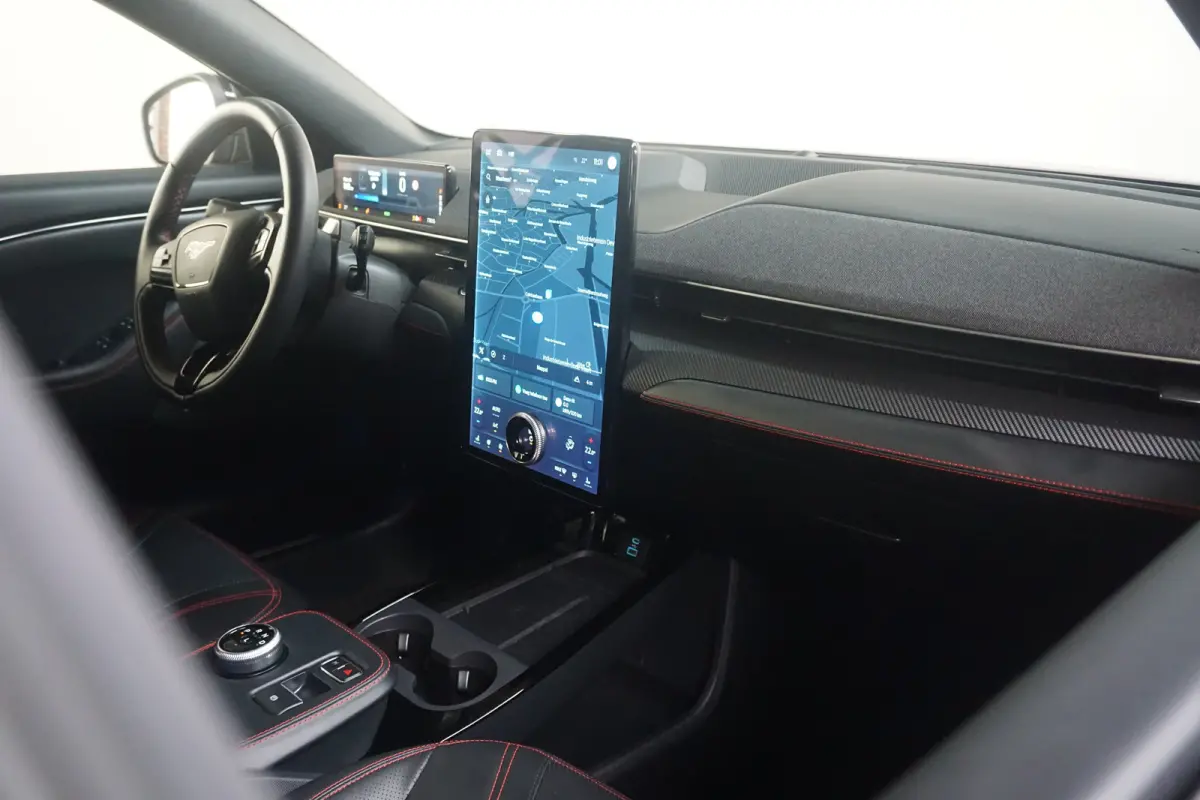 Extended AWD 98 kWh 92,5% SoH | Achteruitrijcamera | Apple Carplay/Android Auto|telefoonintegratie premium | Cruise control adaptief met Stop&Go en stuurhulp