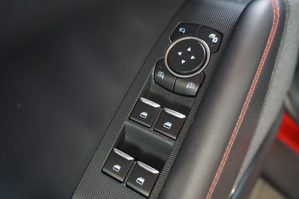 Extended AWD 98 kWh 92,5% SoH | Achteruitrijcamera | Apple Carplay/Android Auto|telefoonintegratie premium | Cruise control adaptief met Stop&Go en stuurhulp