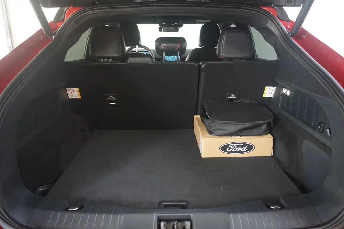 Extended AWD 98 kWh 92,5% SoH | Achteruitrijcamera | Apple Carplay/Android Auto|telefoonintegratie premium | Cruise control adaptief met Stop&Go en stuurhulp