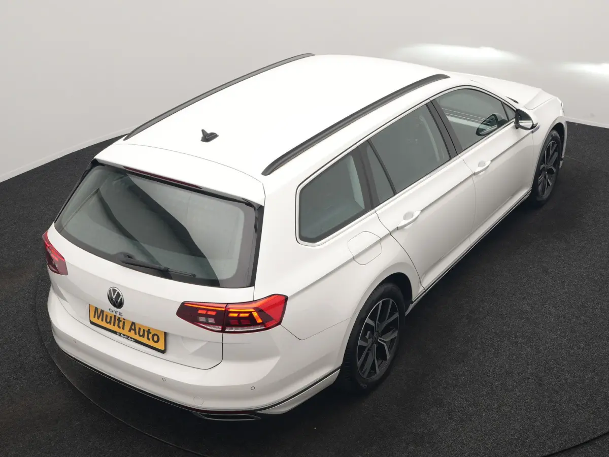 1.4 TSI GTE Business PHEV 218pk Dealer O.H. | Adaptive Cruise | Camera | Voorstoelen Verwarmd | Apple Carplay | Navigatie | DAB | Park Assist | Draadloze Telefoonlader | IQ Drive | Plug In H