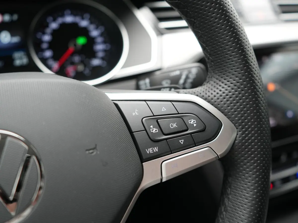1.4 TSI GTE Business PHEV 218pk Dealer O.H. | Adaptive Cruise | Camera | Voorstoelen Verwarmd | Apple Carplay | Navigatie | DAB | Park Assist | Draadloze Telefoonlader | IQ Drive | Plug In H