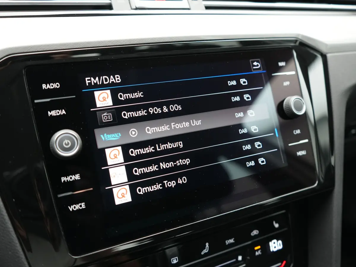 1.4 TSI GTE Business PHEV 218pk Dealer O.H. | Adaptive Cruise | Camera | Voorstoelen Verwarmd | Apple Carplay | Navigatie | DAB | Park Assist | Draadloze Telefoonlader | IQ Drive | Plug In H