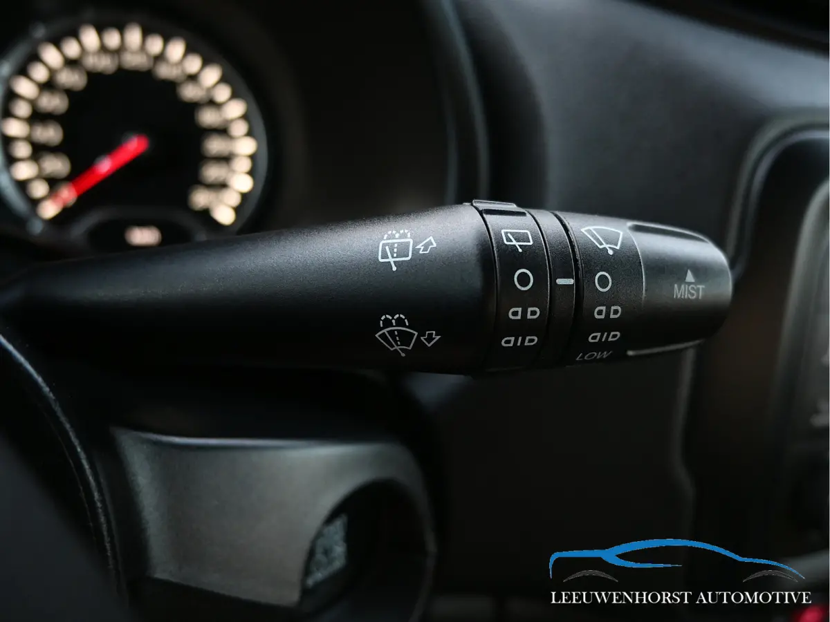 1.4 MultiAir Longitude, Automaat, stuur-stoelverw., navi,  cruise, airco, keyless, NL. dealerauto
