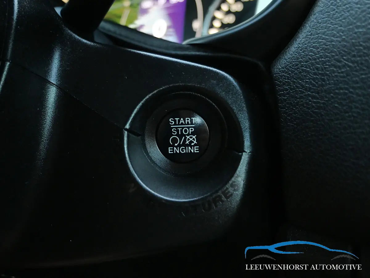 1.4 MultiAir Longitude, Automaat, stuur-stoelverw., navi,  cruise, airco, keyless, NL. dealerauto
