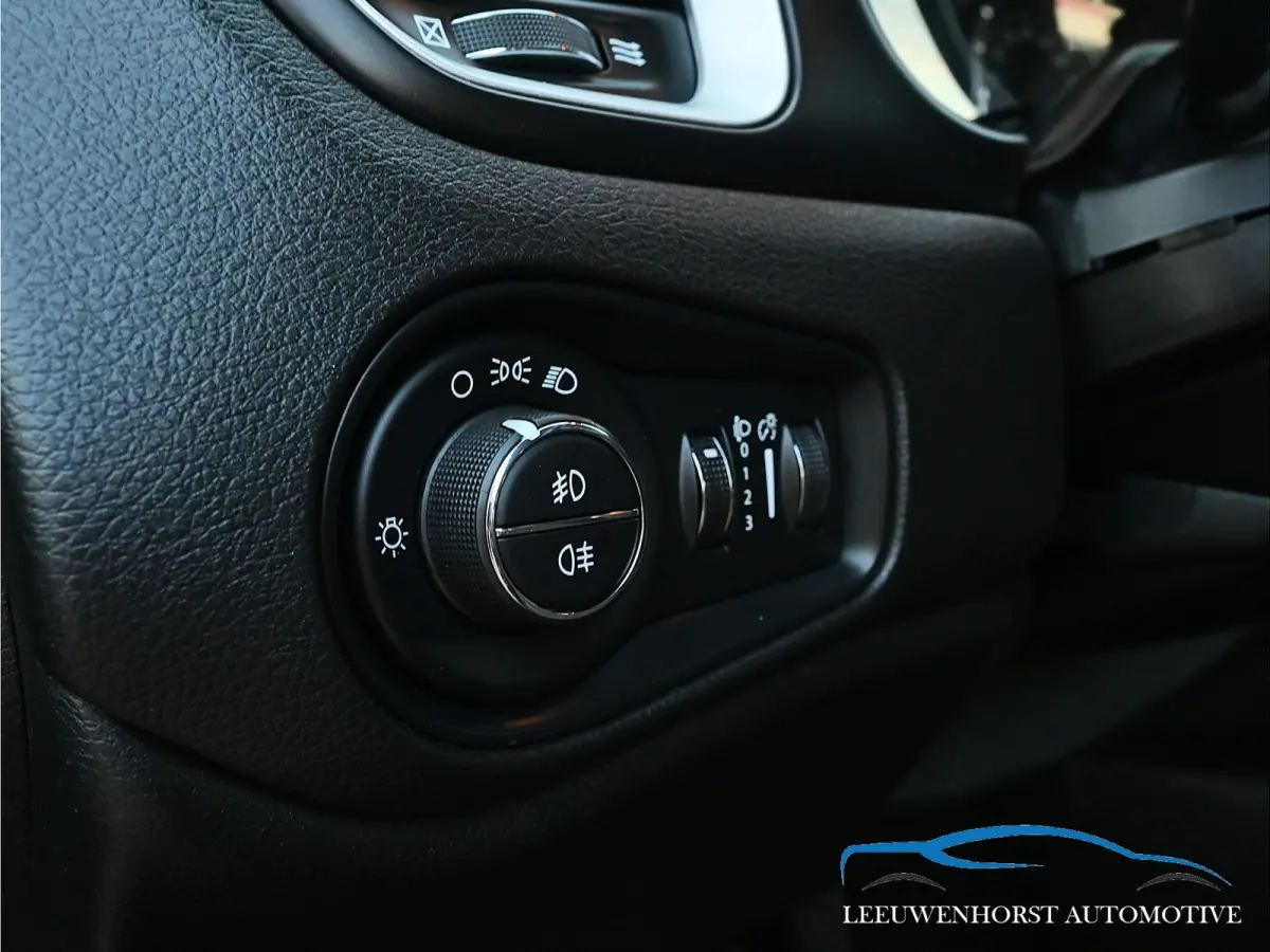 1.4 MultiAir Longitude, Automaat, stuur-stoelverw., navi,  cruise, airco, keyless, NL. dealerauto