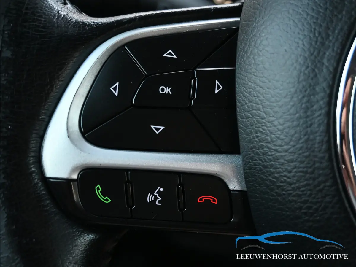 1.4 MultiAir Longitude, Automaat, stuur-stoelverw., navi,  cruise, airco, keyless, NL. dealerauto