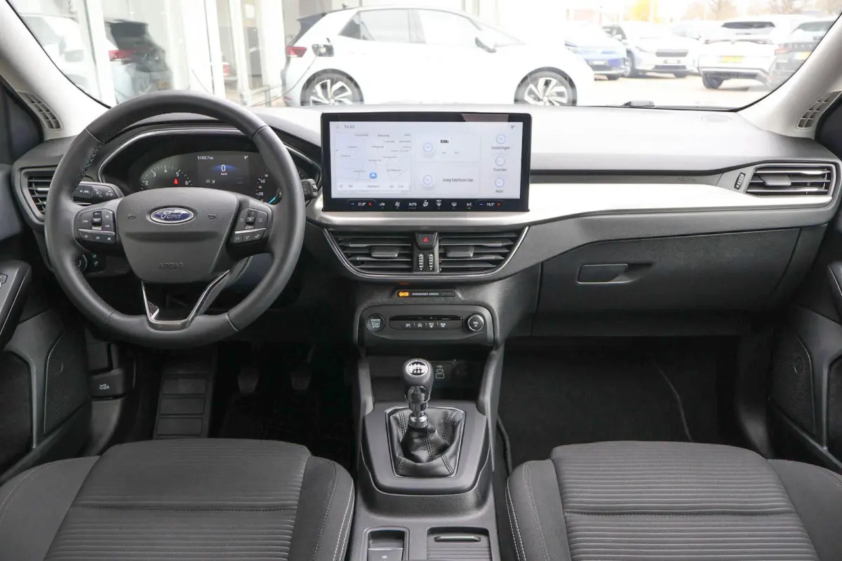 1.0 EcoBoost 125pk Hybrid Titanium | Navigatie | PDC | LED | Cruise Control