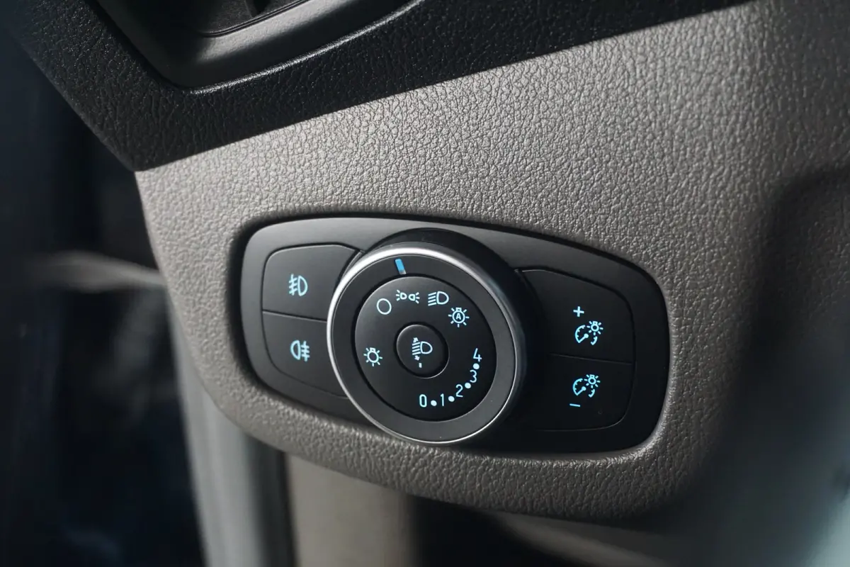 1.5 EcoBlue L1 Limited Automaat | Achteruitrijcamera | Apple Carplay/Android Auto|telefoonintegratie premium | Bi-xenon koplampen