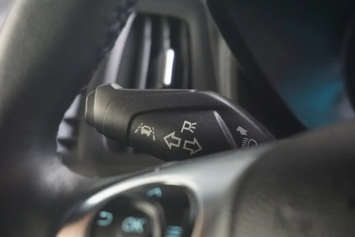 1.5 EcoBlue L1 Limited Automaat | Achteruitrijcamera | Apple Carplay/Android Auto|telefoonintegratie premium | Bi-xenon koplampen