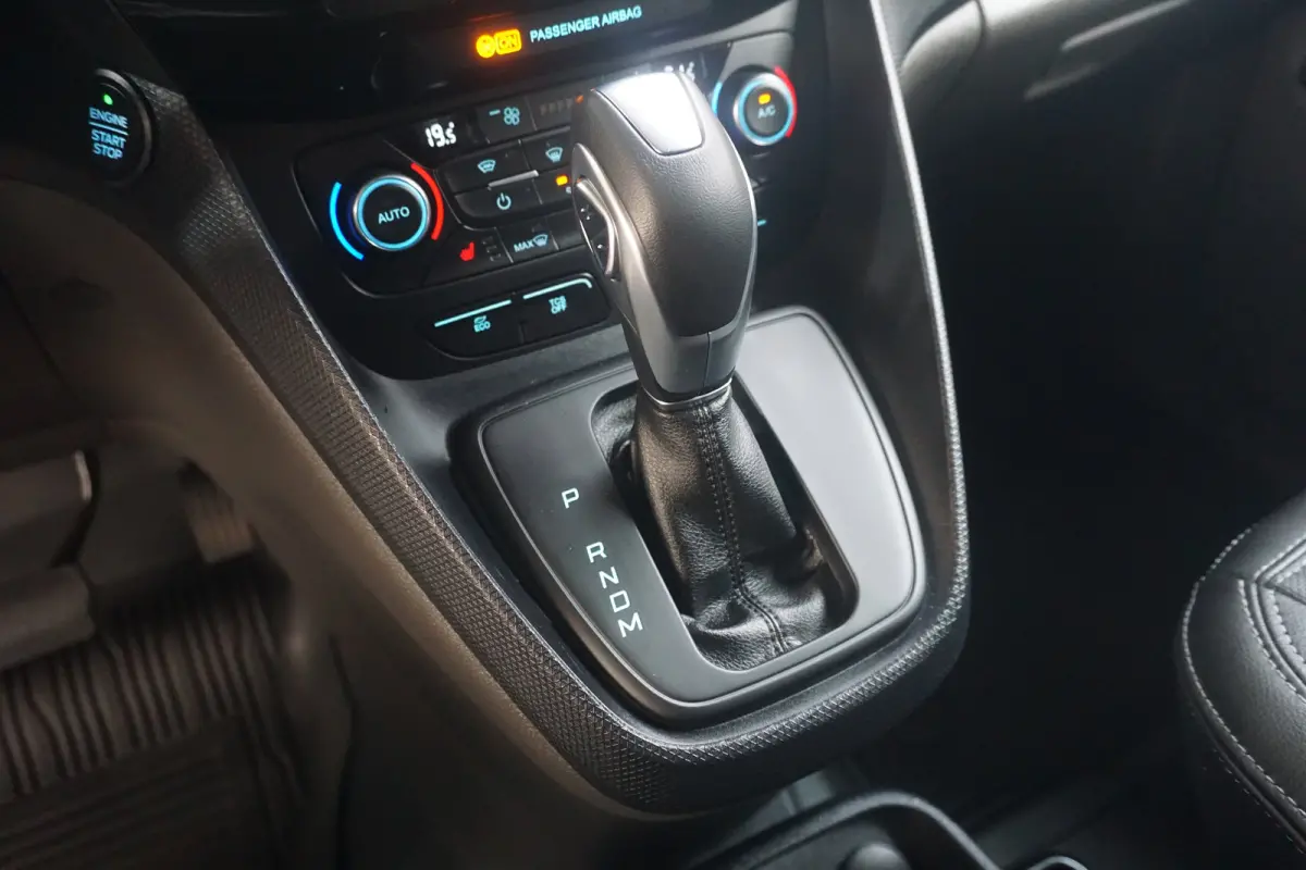 1.5 EcoBlue L1 Limited Automaat | Achteruitrijcamera | Apple Carplay/Android Auto|telefoonintegratie premium | Bi-xenon koplampen