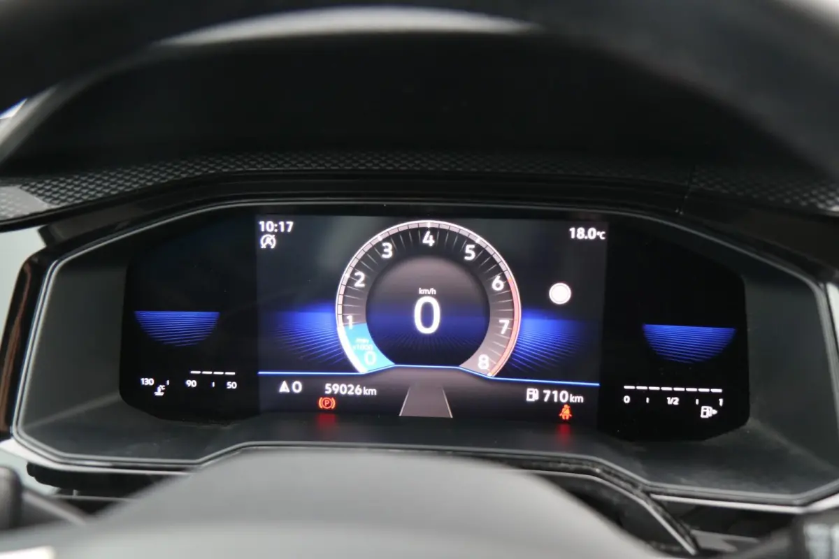1.0 TSI 95pk Life | Trekhaak | Navigatie | Achteruitrijcamera | Stoelverwarming