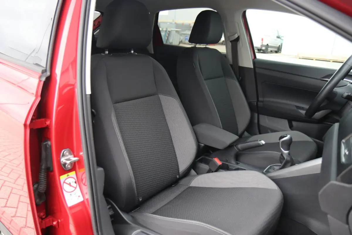 1.0 TSI 95pk Life | Trekhaak | Navigatie | Achteruitrijcamera | Stoelverwarming