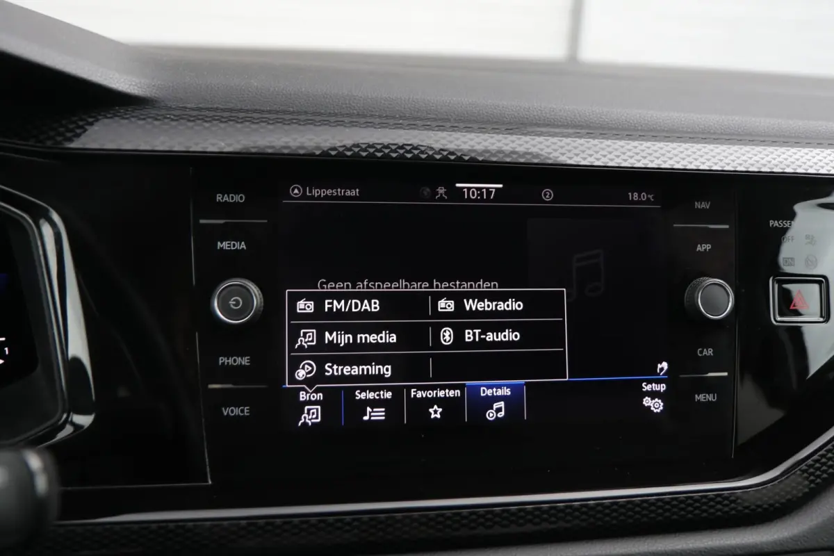1.0 TSI 95pk Life | Trekhaak | Navigatie | Achteruitrijcamera | Stoelverwarming