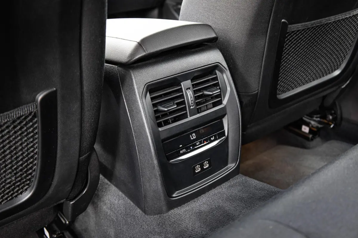 318i 156pk | Cruise Control | Stoelverwarming | Apple Carplay/Android Auto