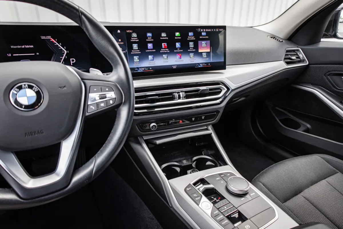 318i 156pk | Cruise Control | Stoelverwarming | Apple Carplay/Android Auto