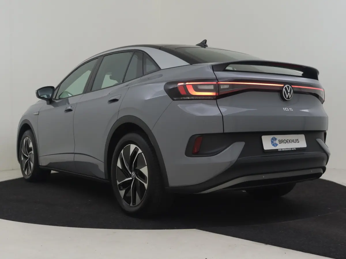 ID.5 Pro 77 kWh l Adaptief cruise control | SOH 98%  | App Connect | Navigatie | Stoel/stuurverwarming | Climate control | LED | DAB | 19 "LMV"