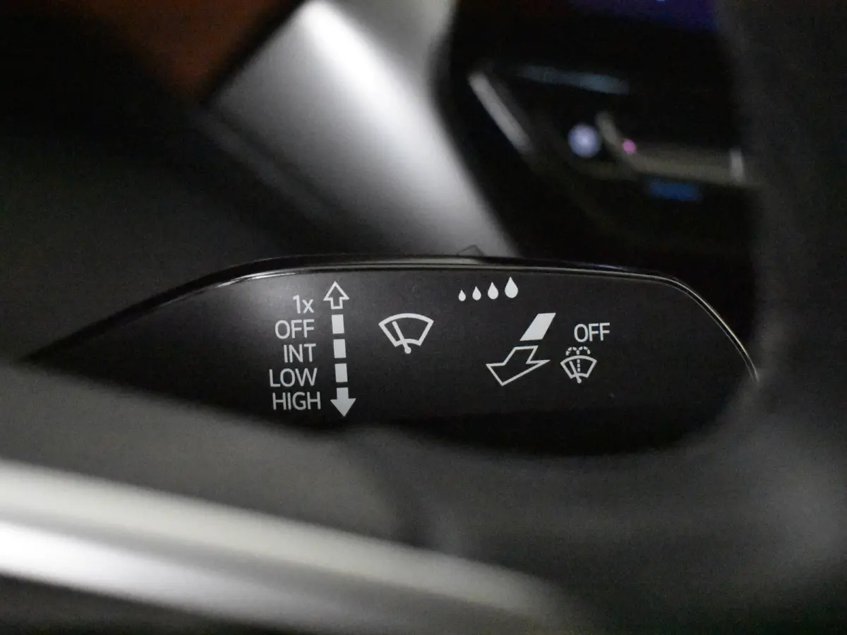 ID.5 Pro 77 kWh l Adaptief cruise control | SOH 98%  | App Connect | Navigatie | Stoel/stuurverwarming | Climate control | LED | DAB | 19 "LMV"